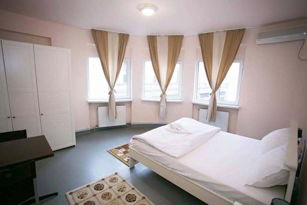 Vogue Hostel Bucharest Room photo